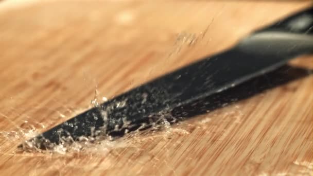 Knife Falls Cutting Board Filmed High Speed Camera 1000 Fps — Stock Video