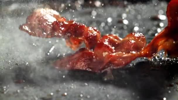Baconul Este Prăjit Într Tigaie Filmat Cameră Mare Viteză 1000 — Videoclip de stoc