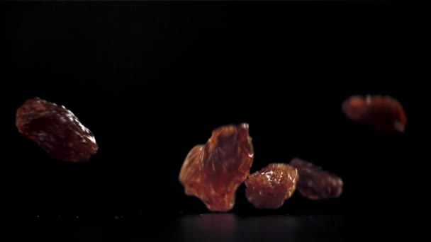 Des Raisins Tombent Sur Table Filmé Par Une Caméra Haute — Video