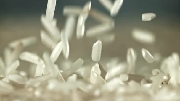Düşen Pirinç Taneleri 1000 Fps Yüksek Hızlı Bir Kamerayla Çekildi — Stok video