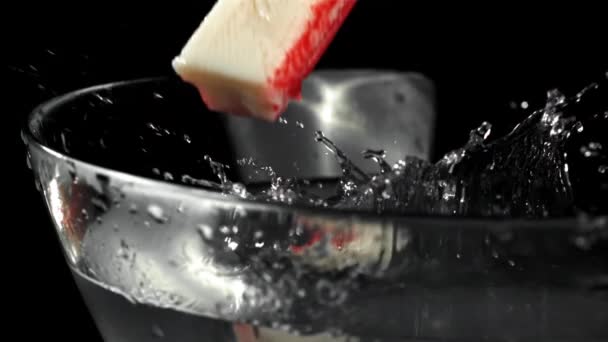 Krabben Fallen Ins Wasser Gefilmt Mit Einer Hochgeschwindigkeitskamera Bei 1000 — Stockvideo