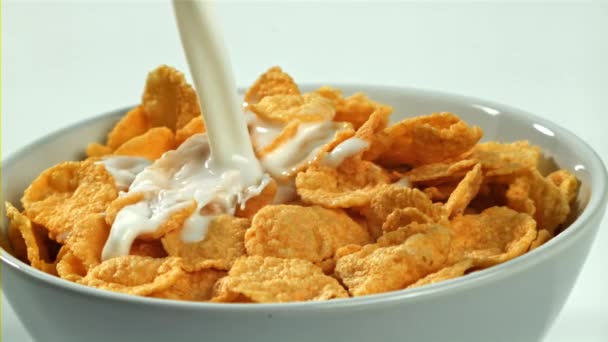 Milk Poured Cup Cornflakes Filmed High Speed Camera 1000 Fps — Stock Video
