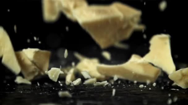 Masaya Beyaz Çikolata Parçacıkları Düşüyor 1000 Fps Yüksek Hızlı Bir — Stok video