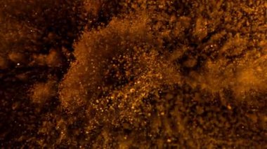 Renk tozunun süper yavaş çekim patlaması. Yüksek kaliteli FullHD görüntüler