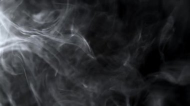 Süper yavaş çekim yoğun duman. Yüksek kaliteli FullHD görüntüler