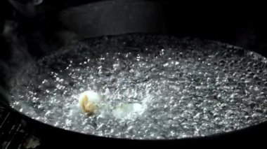 Süper yavaş çekimde taze vongole. Yüksek kaliteli FullHD görüntüler