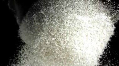 Süper ağır çekimde un. Yüksek kaliteli FullHD görüntüler