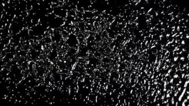 Süper yavaş çekimde su sıçrıyor. Yüksek kaliteli FullHD görüntüler