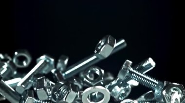 Çeşitli bağlayıcılar yukarı aşağı uçuyor. 1000 fps 'de yüksek hızlı bir kamerayla çekildi. Yüksek kaliteli FullHD görüntüler
