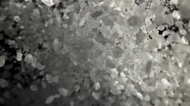 Tuz yukarı aşağı uçar. 1000 fps 'de yüksek hızlı bir kamerayla çekildi. Yüksek kaliteli FullHD görüntüler