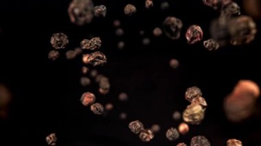 Karabiber düşer. 1000 fps 'de yüksek hızlı bir kamerayla çekildi. Yüksek kaliteli FullHD görüntüler