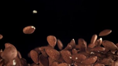 Bademler yükselir ve düşer. 1000 fps 'de yüksek hızlı bir kamerayla çekildi. Yüksek kaliteli FullHD görüntüler