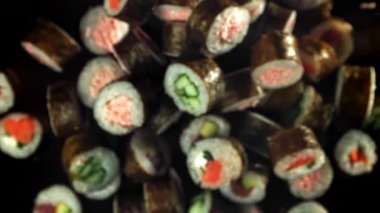 Geleneksel Japon dürümleri sebzeli ve balıklı. 1000 fps 'de yüksek hızlı bir kamerayla çekildi. Yüksek kaliteli FullHD görüntüler