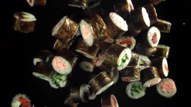 Geleneksel Japon dürümleri sebzeli ve balıklı. 1000 fps 'de yüksek hızlı bir kamerayla çekildi. Yüksek kaliteli FullHD görüntüler