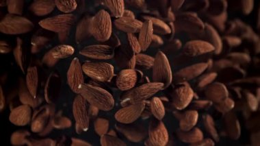 Bademler yükselir ve düşer. 1000 fps 'de yüksek hızlı bir kamerayla çekildi. Yüksek kaliteli FullHD görüntüler