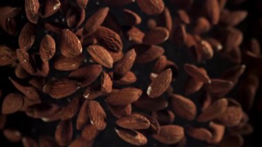 Bademler yükselir ve düşer. 1000 fps 'de yüksek hızlı bir kamerayla çekildi. Yüksek kaliteli FullHD görüntüler