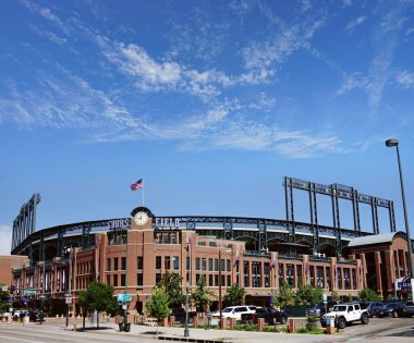 Denver, CO - ABD - 8-31-2022: Coors Field Denver şehir merkezinde, Colorado Rockies Major League Beyzbol takımının evi