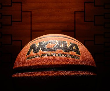Wilmington, NC - ABD - 05-07-2021: Turnuva desteğiyle NCAA Final Four Edition March Madness basketbol