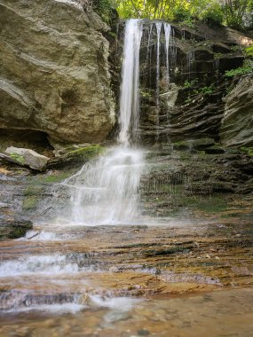 Pencere Şelalesi Hanging Rock State Park, Kuzey Carolina