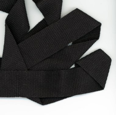 Siyah kumaş şeridinin görüntüsünü kapat