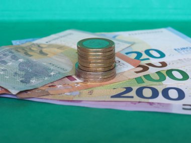 Bozuk paralar ve Avrupa Birliği para birimi ile tam Euro banknotları serisi