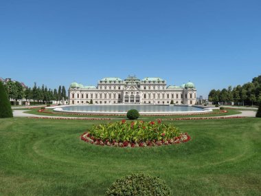 VIENNA, AUSTRIA - CIRCA HAZİRAN 2020: Schloss Belvedere (çeviri Belvedere Sarayı) İmparatorluk Sarayı