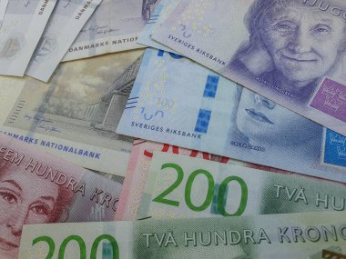 Danimarka Kronu ve İsveç Krona, Danimarka ve İsveç 'in para birimlerini finanse ediyor