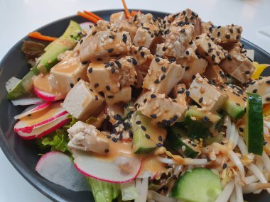 Vejetaryen dürtme kasesi - sağlıklı Hawaii dengeli yemek