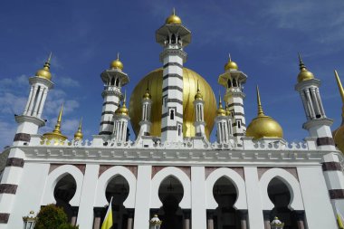 Perak, Malezya - 13 Kasım 2022; Ubudiah Camisi Perak 'ın kraliyet camii, Perak, Malezya' nın başkenti Kuala Kangsar 'da yer alır..