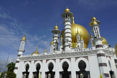Perak, Malezya - 13 Kasım 2022; Ubudiah Camisi Perak 'ın kraliyet camii, Perak, Malezya' nın başkenti Kuala Kangsar 'da yer alır..