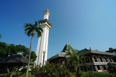 Melaka, Malezya-24 Ağustos 2023; Melaka Devlet Camii El Azim Camii manzarası