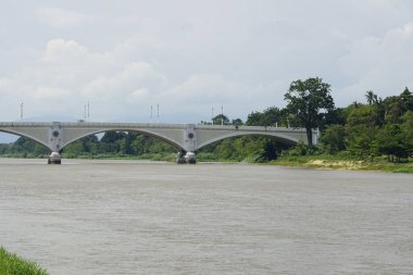 Perak, Malezya - 23 Temmuz 2023; Kuala Kangsar kasabasındaki Perak Nehri 'nde bir iskele.