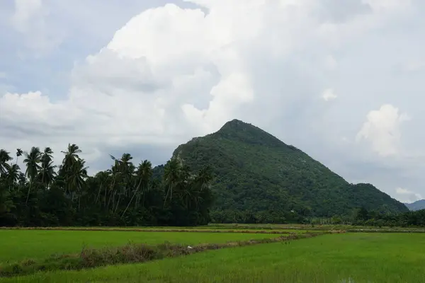 位于马来西亚凯达Baling的Gunung Pulai或Pulai Mount — 图库照片