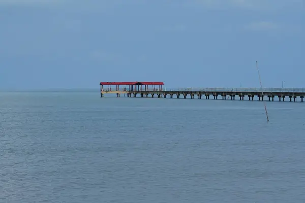 Embarcadero Playa Pantai Murni Contra Cielo Azul Ubicado Yan Kedah —  Fotos de Stock