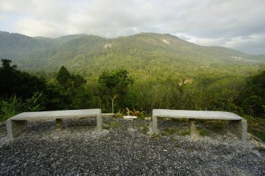 Güneydoğu Asya 'nın en yüksek şelalesi olan Gunung Stong Şelalesinin manzarası, Dabong bölgesinde, Kelantan, Malezya