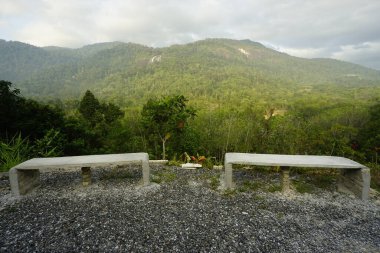 Güneydoğu Asya 'nın en yüksek şelalesi olan Gunung Stong Şelalesinin manzarası, Dabong bölgesinde, Kelantan, Malezya