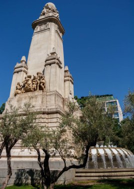 Madrid 'deki park Miguel de Cervantes' in anısına yapıldı.