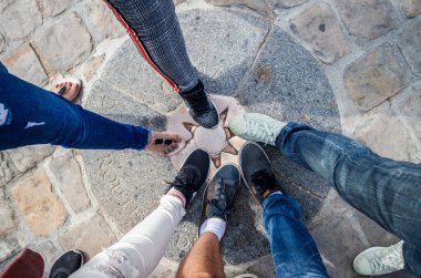 Paris 'e dönmek istiyorsan Sıfır Noktası' na basmalısın.