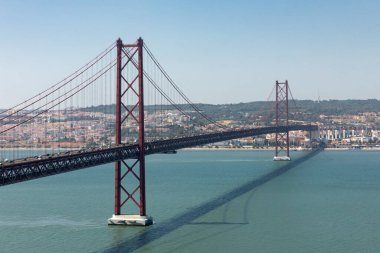 Ponte 25 de Abril asma köprüsü Lizbon, Portekiz