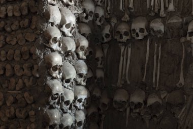 Evora, Portekiz 'deki Capela dos Ossos kemik şapeli