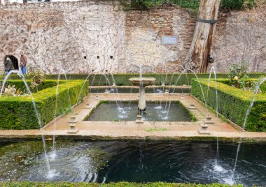 Generalife Gardens Cipres yard yazı tipleri 