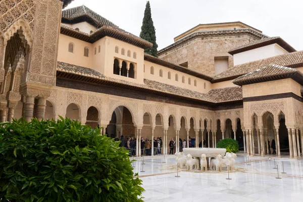 Lions Δικαστήριο Αυλή Islamic Αρχιτεκτονική Στυλ — Φωτογραφία Αρχείου