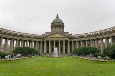 Kazan katedrali ön cephe 