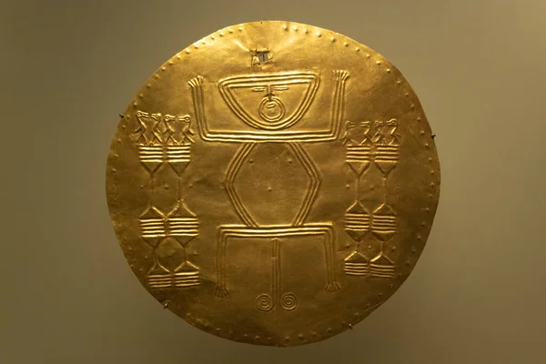 Древняя Округлая Грудная Клетка Шамана Животного Золотом Музее — стоковое фото