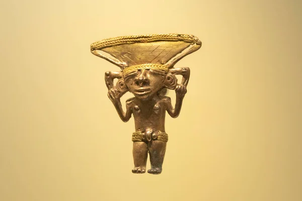 Piccola Figura Dorata Indigena Uno Sciamano Museo Oro — Foto Stock