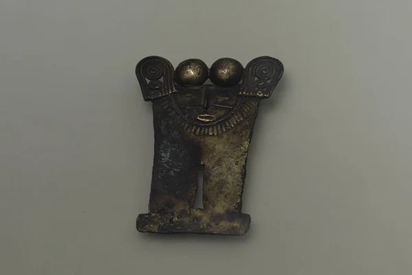 Forntida Uråldrigt Guldföremål Med Ett Fingeravtryck Hantverkare Det Guldmuseet — Stockfoto