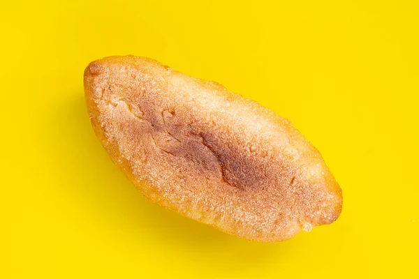 Bread Isolated Yellow Background — ストック写真