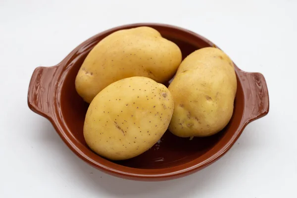 Patatas Crudas Aisladas Sobre Fondo Blanco — Foto de Stock
