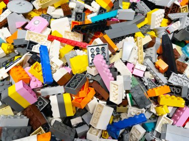 Popüler oyuncaklar, Lego yapımı tuğla arka plan..