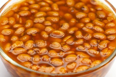 Tuzlu mayalanmış soya sosu.